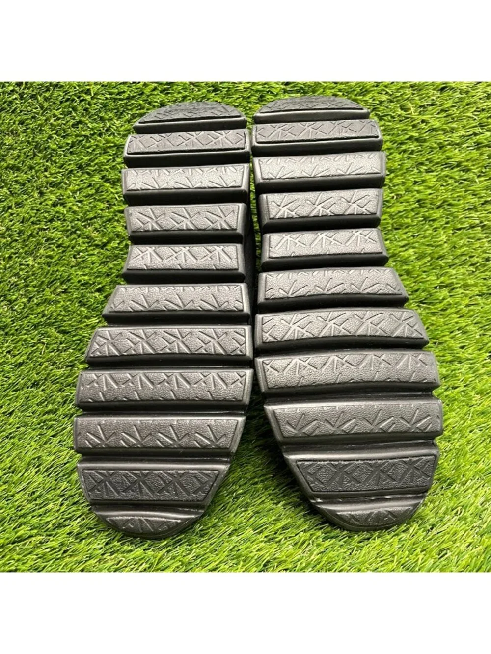 Skechers please review